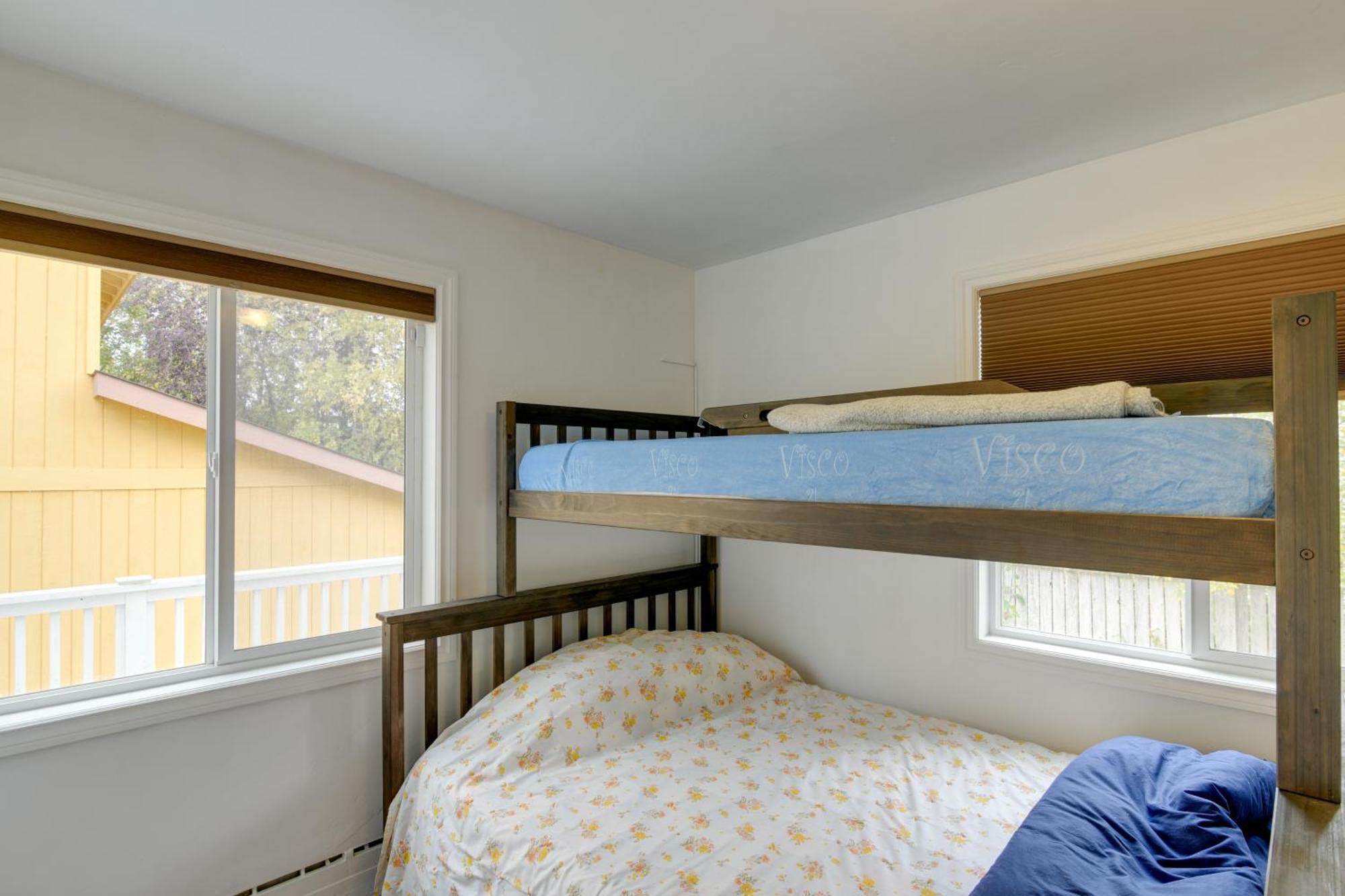 Cozy Anchorage Retreat Less Than 4 Mi To Downtown! Exterior photo