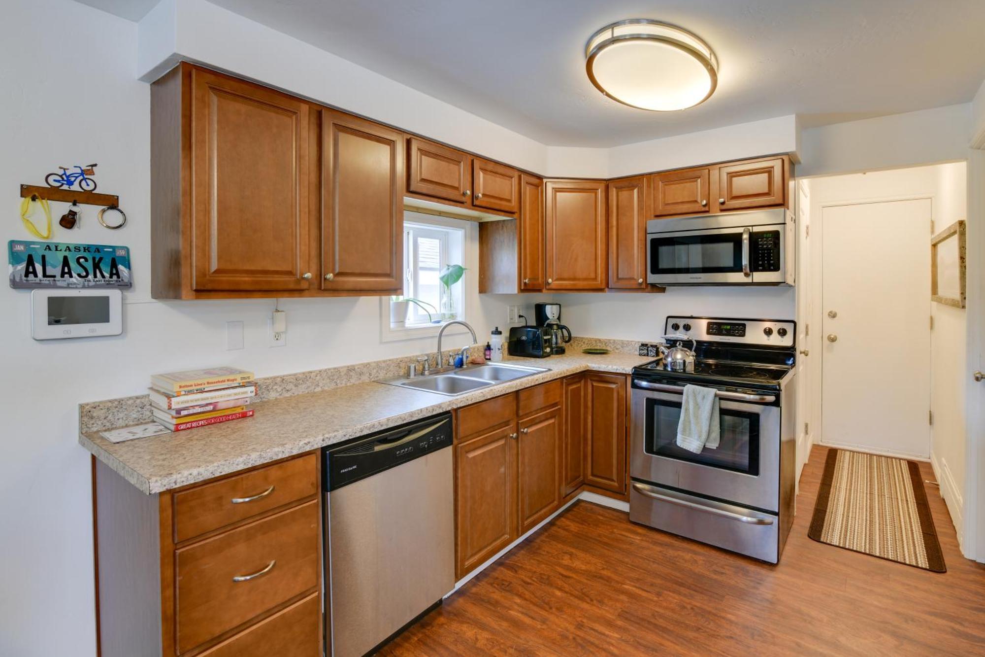 Cozy Anchorage Retreat Less Than 4 Mi To Downtown! Exterior photo